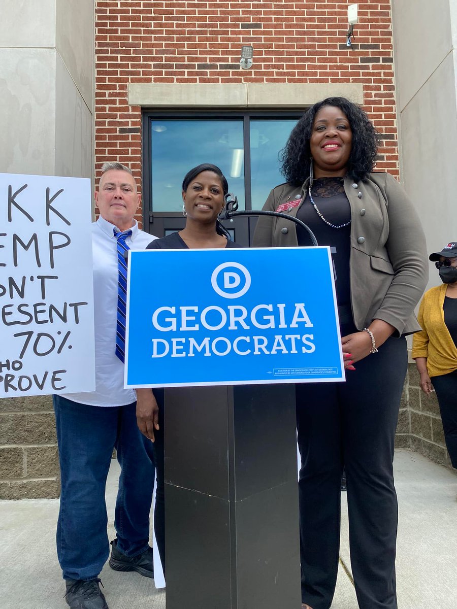 Montenia4S's tweet photo. Women with Vision. I will protect voters rights and access to the ballot. 
Vote for Montenia Edwards House Representative District 64 As your next State Representative.
#LoveForAll #EdwardsCares #HD64 #movinggeorgiaforward #montenia4hd64 #Edwards #Democraticparty #representative https://t.co/uhTchMUCwH