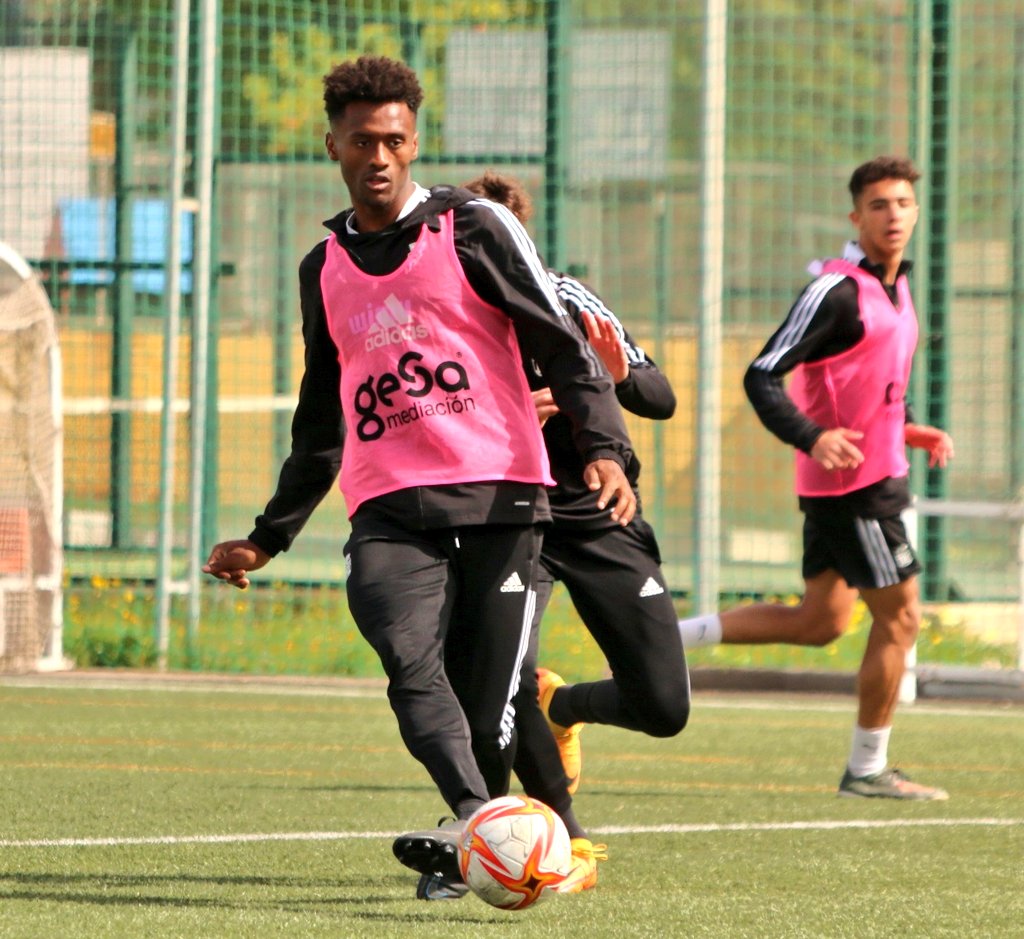 FCC_Cantera's tweet photo. 🏴🏳️Finaliza el entrenamiento del FC Cartagena 'B' en el López Belmonte💪🏻

🎯 @DeportivaMinera 

#CanteraAlbinegra https://t.co/htpRO3GEcW
