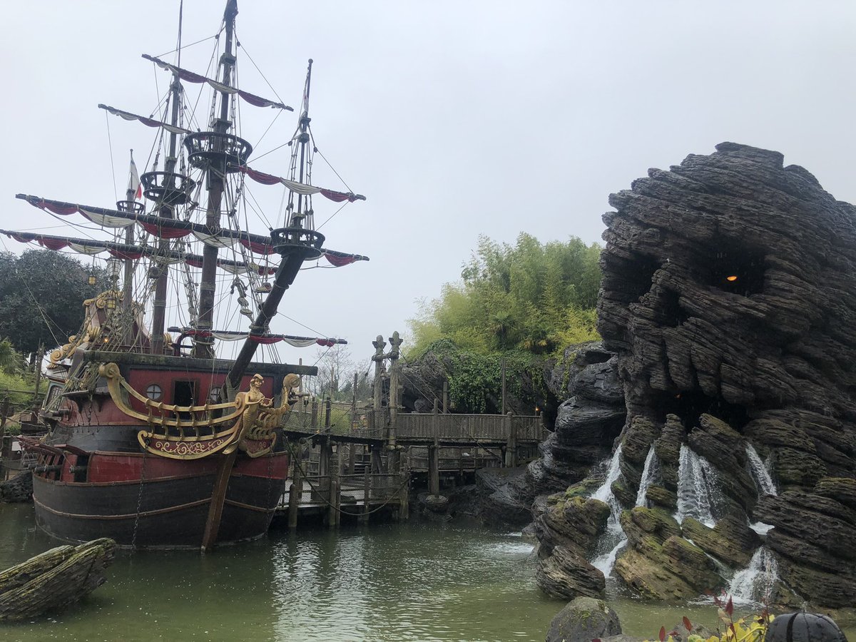 gevia's tweet photo. #disneylandparis #mundomágico #dondelossueñossecumplen #viajaresvivir #familianumerosa #familytravel #travelislife https://t.co/O4N23vuRLt