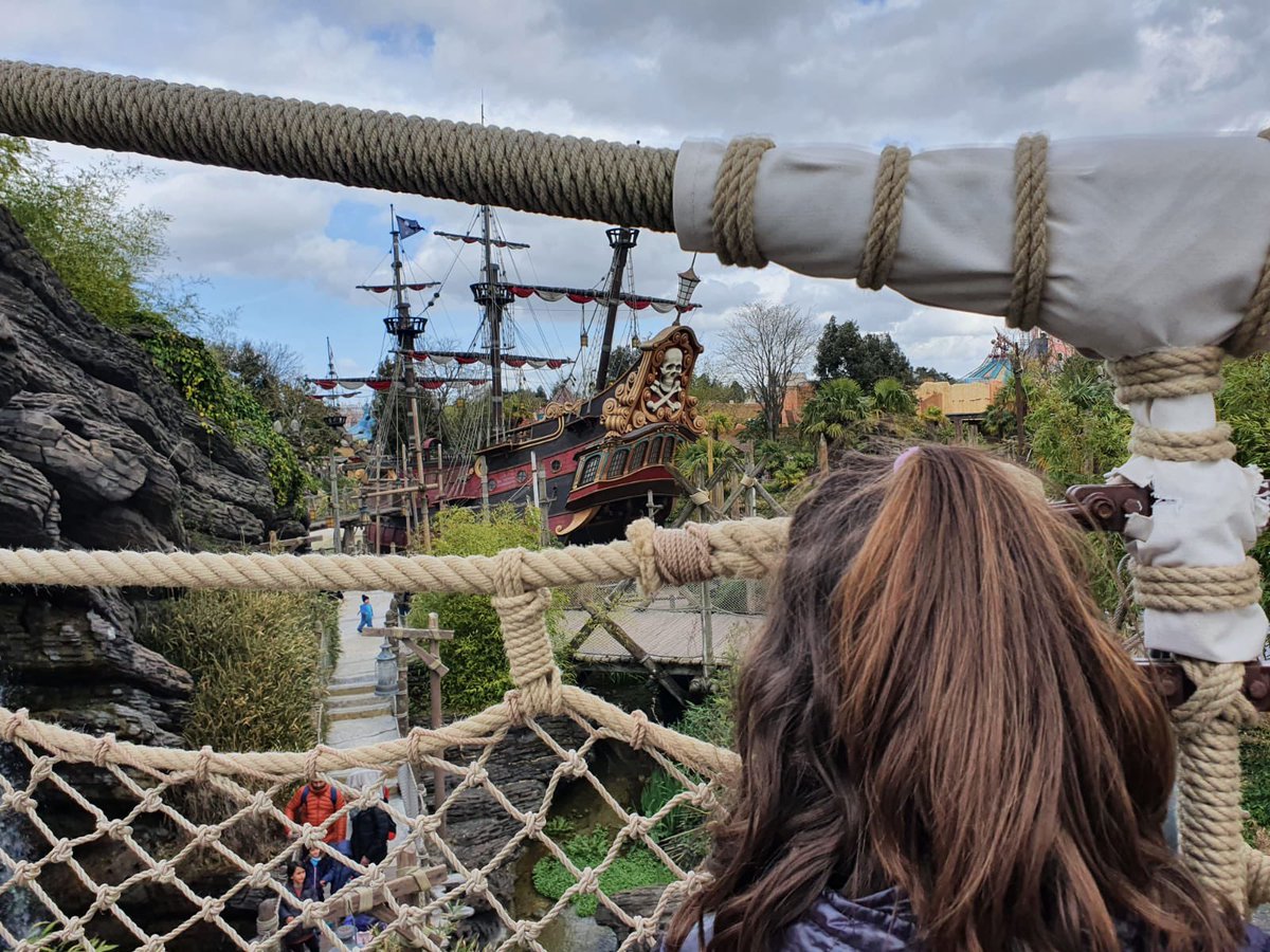 gevia's tweet photo. #disneylandparis #mundomágico #dondelossueñossecumplen #viajaresvivir #familianumerosa #familytravel #travelislife https://t.co/O4N23vuRLt