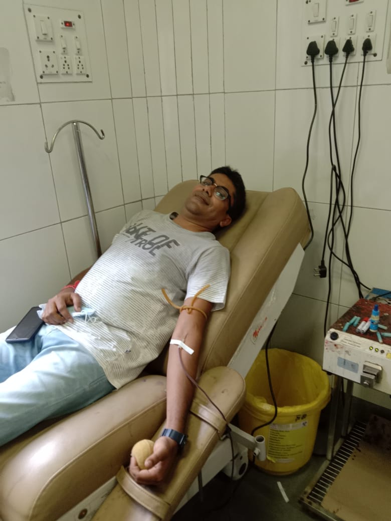 raja_malpani's tweet photo. @narendramodi @MamataOfficial @ravishndtv @indiacares_2020 on dis auspicious day of AMBEDKAR JAYANTI &amp; MAHAVIR JAYANTI, I donated blood @SSKM HOSPITAL, KOLKATA for d 9th tym to mark my respect to humanity and as a pay back to society https://t.co/BeC0SREmND