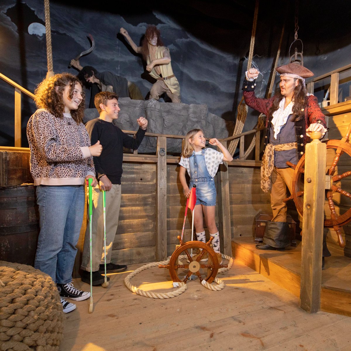Looking for ways to entertain the family this #EasterWeekend? Experience #AdventureGolf with a difference at #Pirate’s Quest bit.ly/2IZxvxP