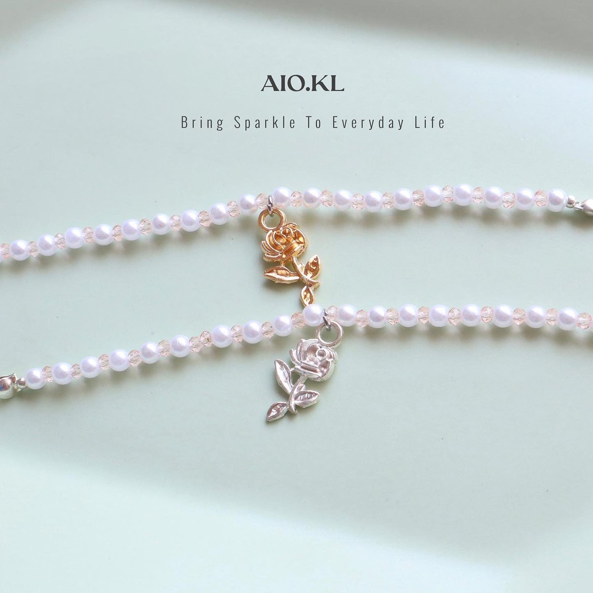 aio_kl's tweet photo. Bring Sparkle To Everyday Life ✨

Silver or gold ? Choose your favourite colour ! 🎉

Shopee : https://t.co/ODt5BJgHT6

#aiokl #maskextender #jewelrymalaysia #sayajual https://t.co/UUfKU7YEey