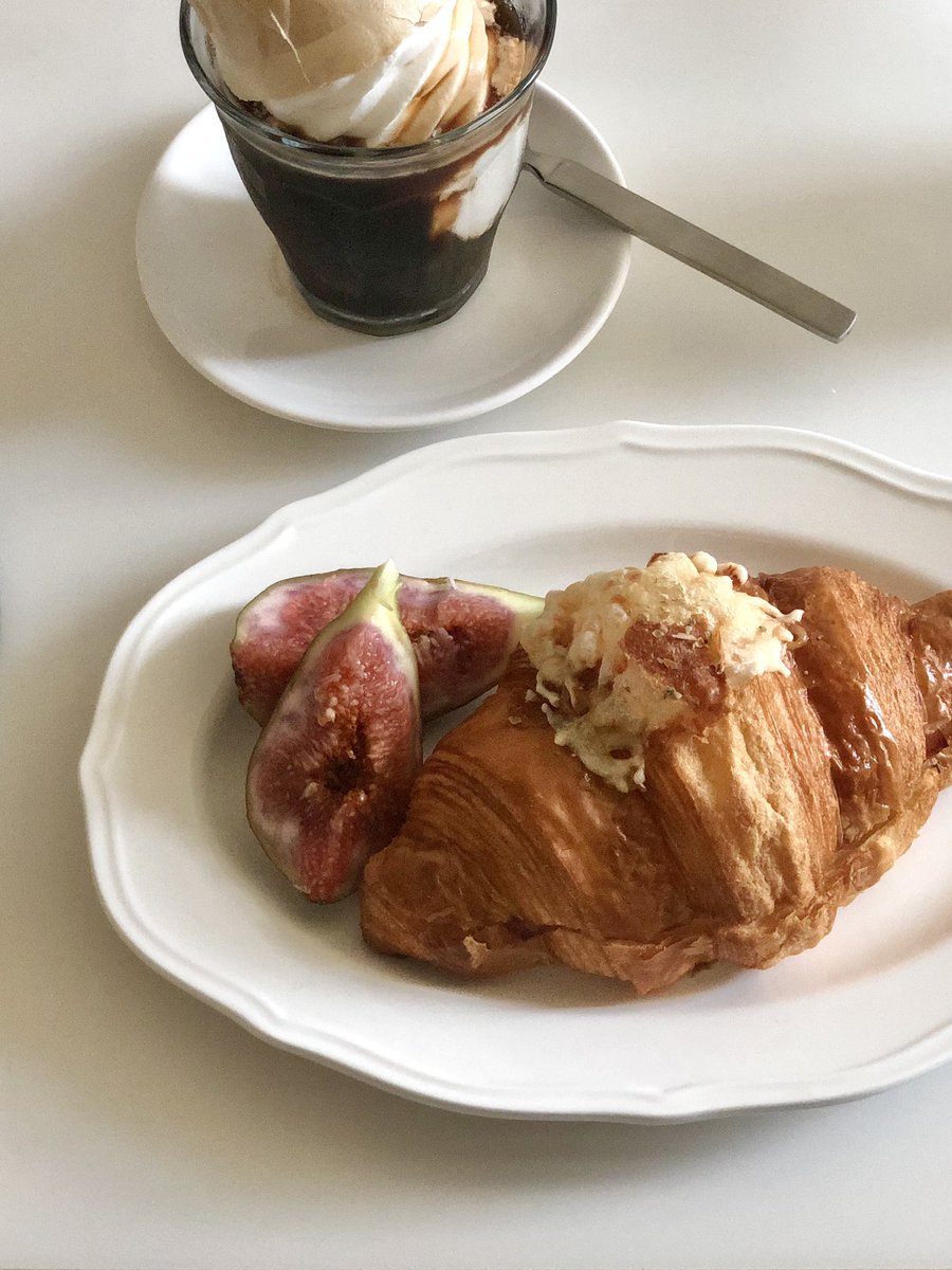hihimargo's tweet photo. #affogat at home https://t.co/VGEdAh5N0V