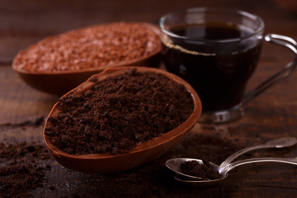 MelbCoffeeExpo's tweet photo. There is no better match than chocolate and coffee! Happy holidays and enjoy the celebrations! https://t.co/e72ScV6Q29