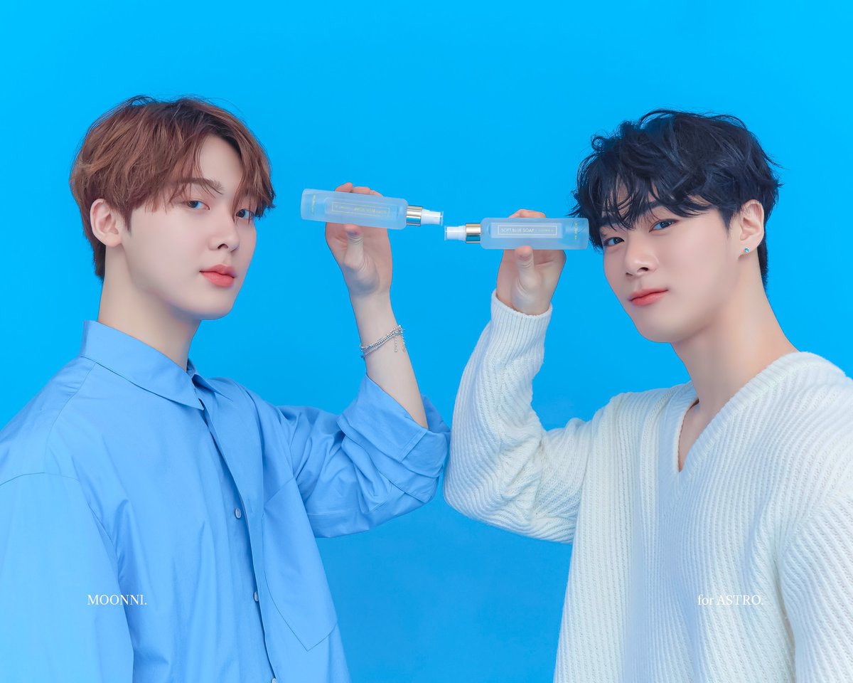 _moonniS2's tweet photo. 멈칫🤍💙
#아스트로 #문빈 #산하 #윤산하 https://t.co/W47pjGWr5H