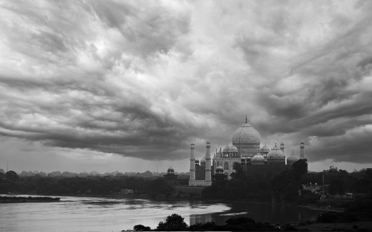 PurabVerma4's tweet photo. Majestic 🇮🇳
Shot on Canon EOS 600D
Shutter speed:- 1/2500 sec
Aperture:- f/5.0
ISO:- 200
@Canon_India
#shotoncanon #CaptureOnCanon
#canon #canonphotography #tajmahalindia #tajmahal #exploreindia #triptocommunity #adobelightroom #indiaclicks #indianphotography #travelphotography https://t.co/XU9fWnCs8L
