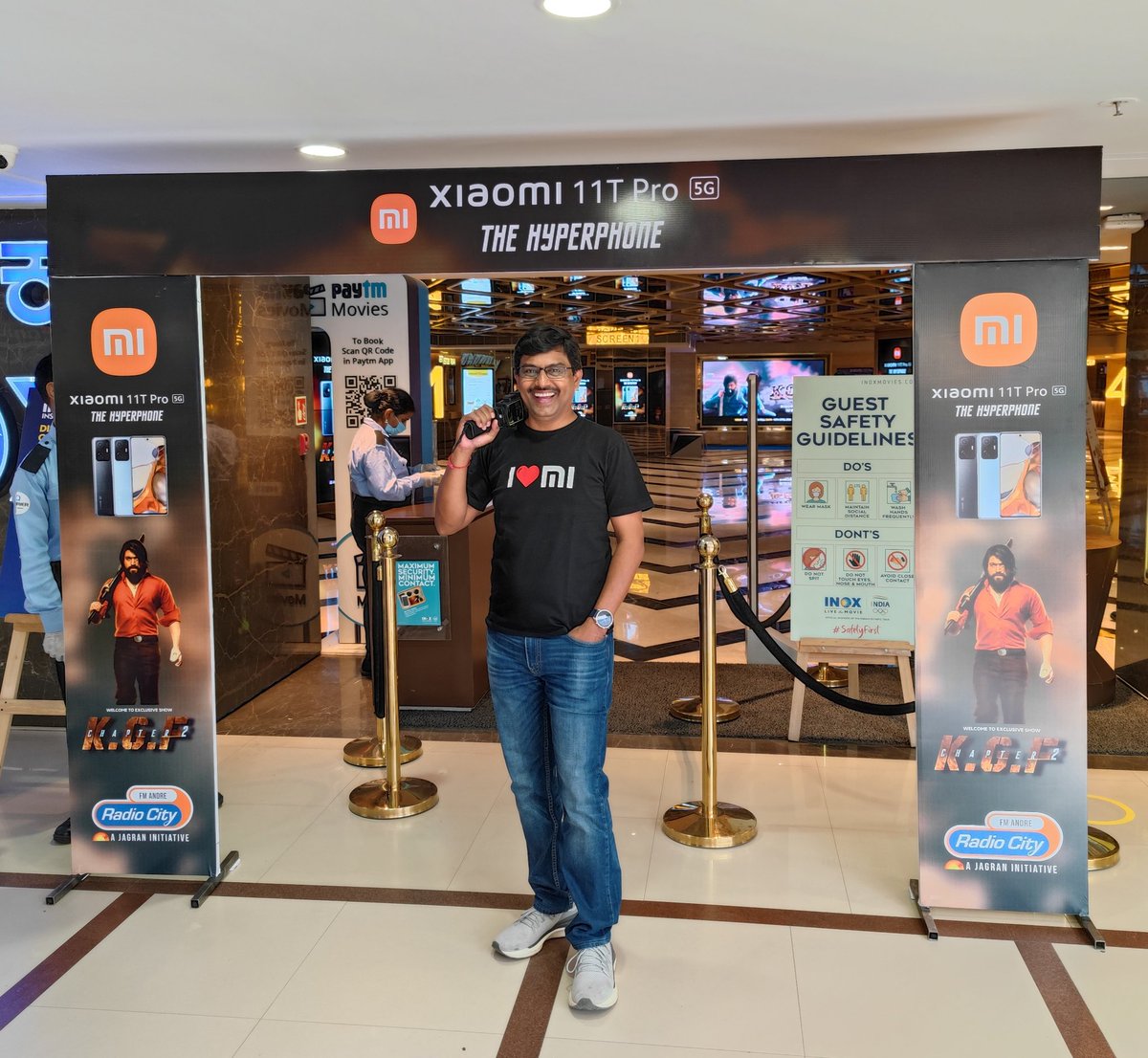 batchumalli's tweet photo. #TheHyperPhone with #TheHyperMovie #KGF2💥💥💥
Congratulations to #MiFans for winning couple tickets for the 1st Exclusive Premier Show on the release day 😍
#Xiaomi11TPro5G❤ #TheHyperPhone #KGF2 https://t.co/HXMvASYI0j