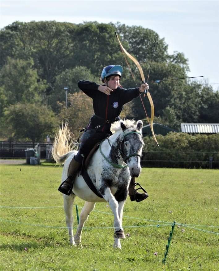CotteswoldMA's tweet photo. The team chosen for Grunwald are all members of the CMA, congratulations all! 💪🎯#horsebackarchery #europeanGP #Grunwald #Poland #AMMArchery #BHAA #GBTeam https://t.co/hifuyBzpaa