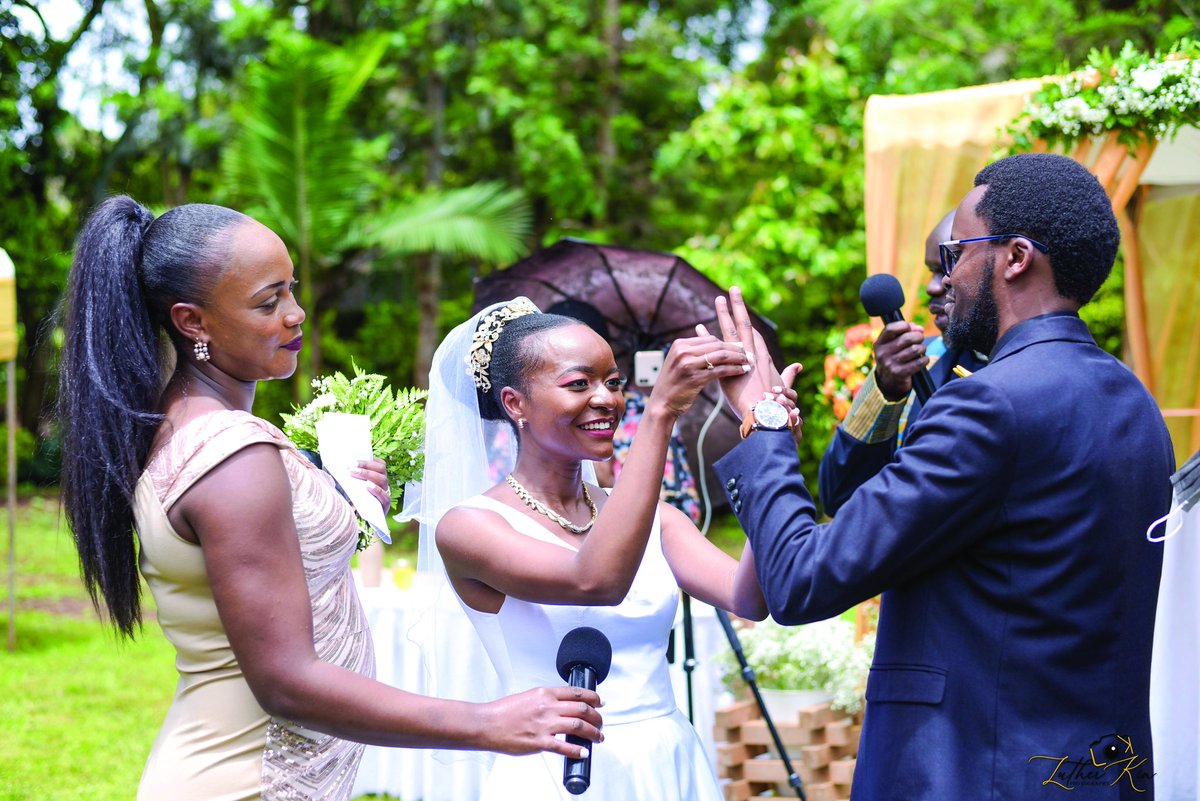 parentsafrica's tweet image. Ever felt like you didn't deserve to be with someone in a relationship but you end up together? 💑 

Well in our #AprilIssue, we tell the story of @garbujohn &amp;amp; wife. Their love story is one that you wouldn't want to miss!💜💜💜

Grab your copy now👇👇
bit.ly/3vhAH13