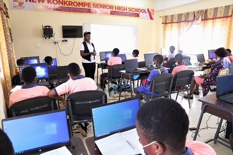 news_ghana's tweet photo. Communication Ministry Trains 5000 As Part Of Girls-In-ICT Program https://t.co/wE9R2AQk3p #Technology #5000Girls #CommunicationMinistry #GirlsinICTprogram https://t.co/RdsBMiI8mj