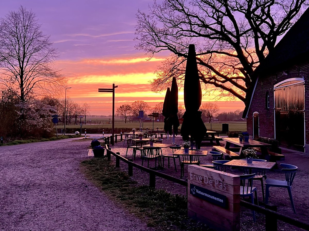 #Regenboog #Haarlerberg #Sprengenberg #Voorbijgangerserf #sunset @ErveDePas <a href="/NationaalParksh/">Sallandse Heuvelrug</a> <a href="/leo_kemper/">leokemper</a>