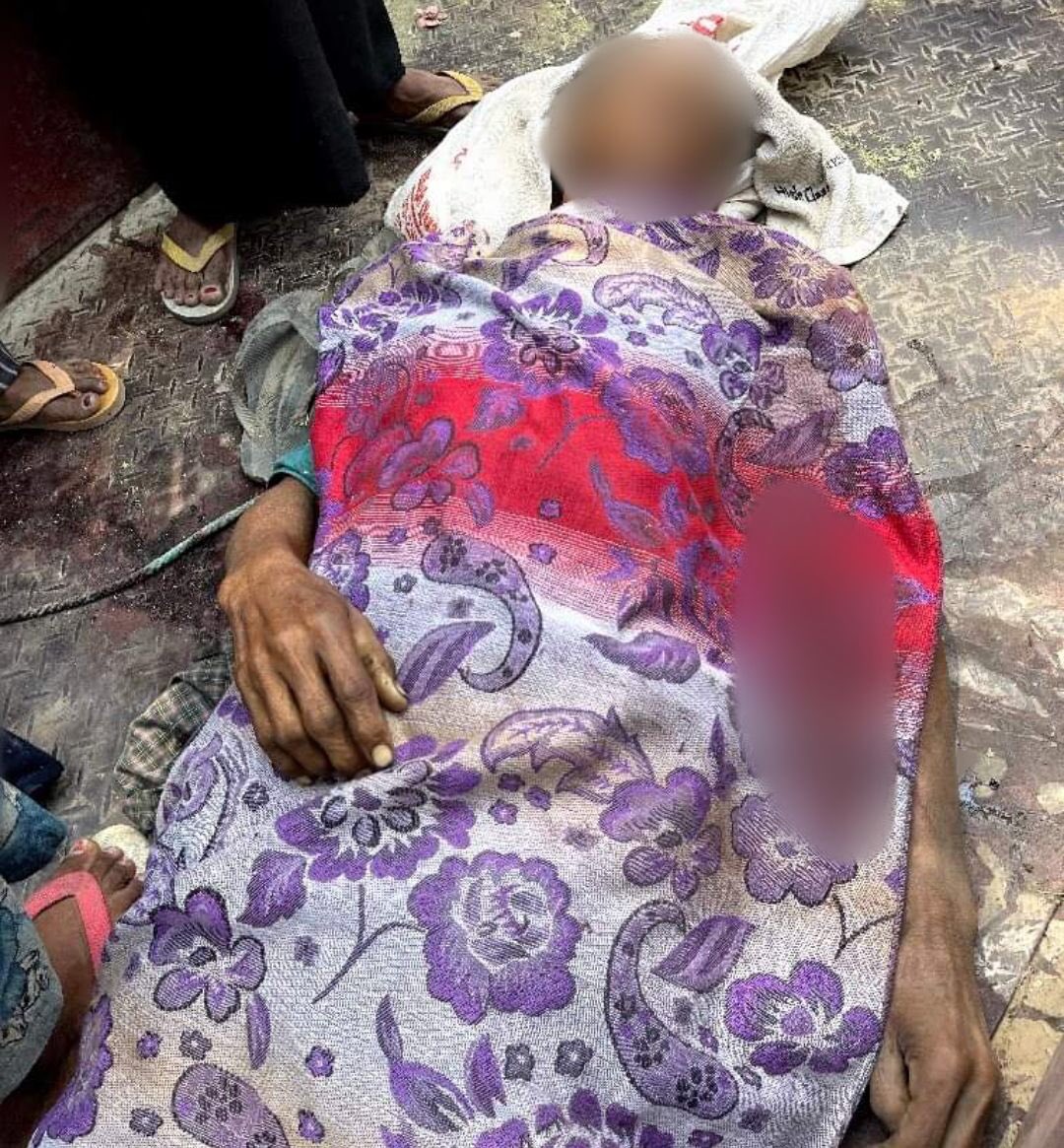 khant_thuu's tweet photo. @IrrawaddyNews Junta soldiers shelled artilleries in Ashaysie village, Kale tsp, Sagaing division in Apr 8, resulting in death of a 66 yo local man named U Pho Tote @GCR2P @DominicRaab @SAdamsR2P @hrw @UN_HRC
#RevolutionaryThingyan #2022Apr14Coup #WhatsHappeningInMyanmar https://t.co/9ROOlqgvjZ