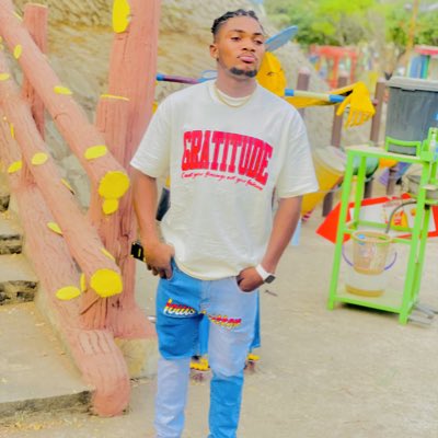 Deborah83523442's tweet photo. #NewProfilePic https://t.co/UVg9LqrEBG