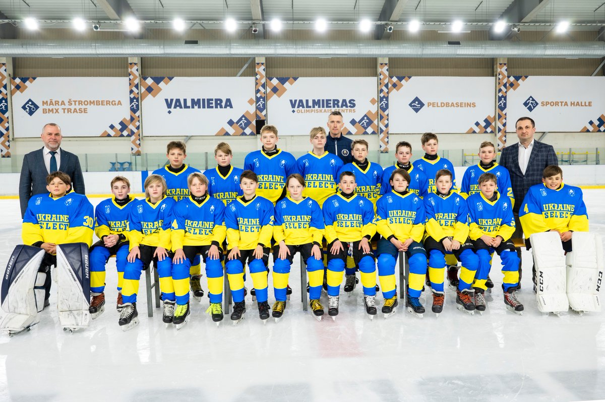 Ukrainian children from Valmiera city are ready to participate in "Riga Cup 2022". Thank you all for your support! Children's dream come true. But their biggest dream is peace in Ukraine #WorldHockeyFamily #Latvia #StandWithUkraine