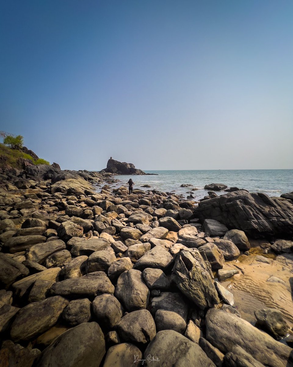 RamyaBalkur's tweet photo. Happily lost at sea!

#gokarna #karnataka #india #travelphotography https://t.co/6h1hF9zoBS