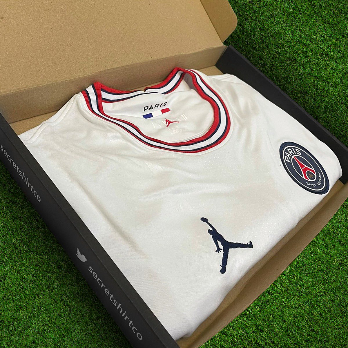 If Pierre-Emerick Aubameyang scores ANYTIME tonight we’ll giveaway a SecretShirt.co box 📦

To enter 👇

🔄 Retweet this tweet
🤝 Follow us

Good luck!