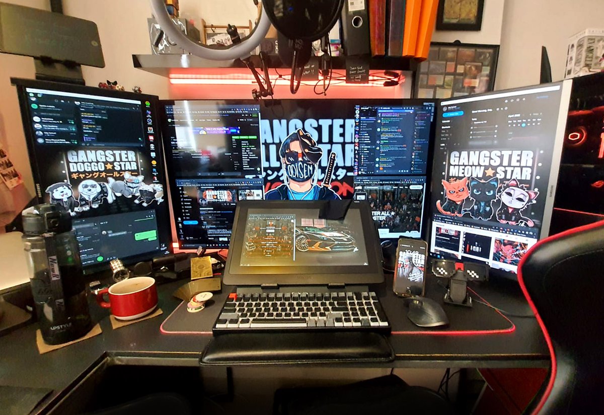 kacamata_odisem's tweet photo. My battlestation with my GAS fanarts as wallpapers. Should we begin #GASwallpaperchallenge ? *I need more coffee
@jokerspite  @0xRimuru_eth @aroundtheduang @0xInuarashi @gangsterallstar 
#GASisWATCHING https://t.co/zJE59kzMEa