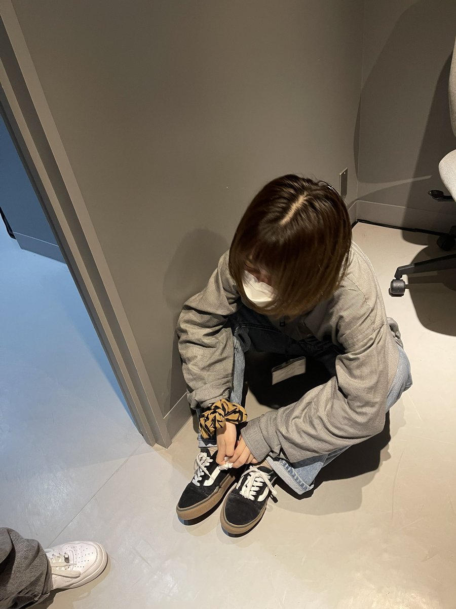 riyako_murata's tweet photo. 泣かされたのか
怒られて反省してるのか
どっちかにしか見えない
いえ、
#笑い泣き崩れてます
@mzhoo_native https://t.co/XWjxCCYseU