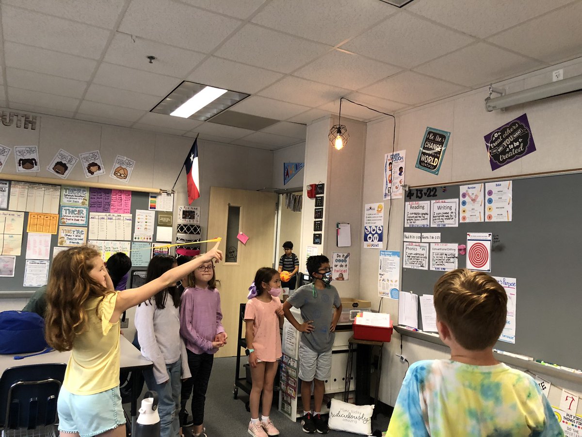 3rdFpe's tweet photo. When you meet your reading goal, you get to “Shoot the Chicken” toward the goal and earn a prize! The excitement and encouragement for classmates is indeed something to see! #gobigorgohome #thirdgradegoals https://t.co/606cohtFsf