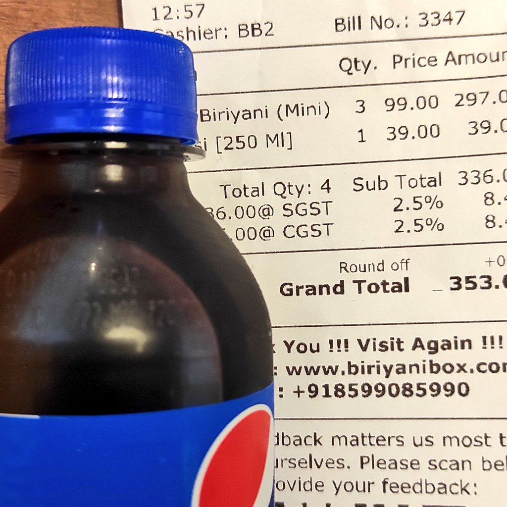 itsanshuman's tweet photo. #scam by @Biriyanibox selling ₹20.00 bottle at ₹39.00 @PepsiCo @PepsiIndia this is not fair.. https://t.co/14sRhOsn3P