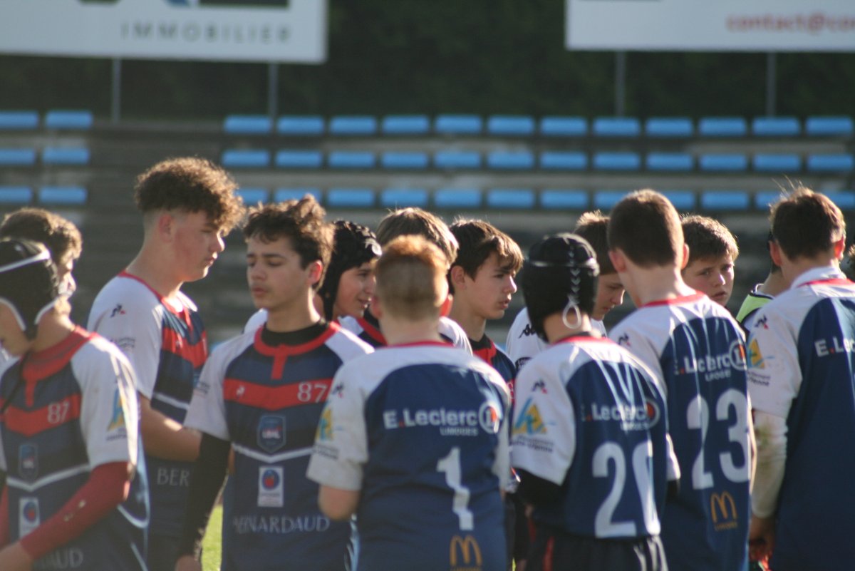 USALimoges's tweet photo. Nos M14 étaient à Massy ! 😉
Défaite 9-8 face à Nevers
Victoire 8-0 face à Nantes
Victoire 7-5 face à Rouen
Victoire 29-3 face à Orléans
Victoire 22-0 face au CD92
Félicitatins à nos M14 ! 💪
Merci aux parents pour les jolies photos 📸
#USALFormation #LimogesRugby https://t.co/i6vn7m18ga