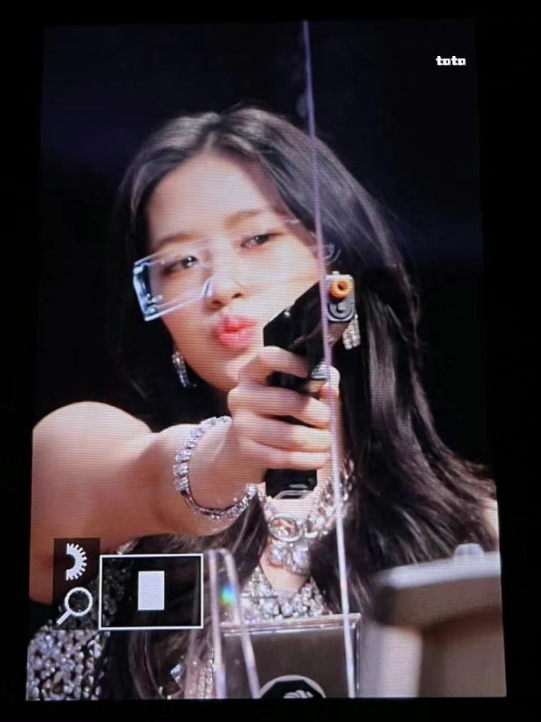 yujinniehour's tweet photo. [♡] #YUJIN #유진 #IVE #아이브 https://t.co/TaOQl0s7AI
