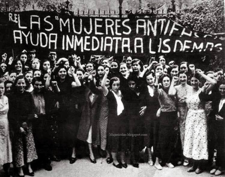 República: sistema político democrático. Actualmente en EEUU, Francia, Alemania. El #14deAbril la celebramos en España. 
Las mujeres tuvimos un papel fundamental durante la II República y en la lucha contra el fascismo. Sin #Feminismo no hay democracia.
Feliz #DiaDeLaRepublica 💜