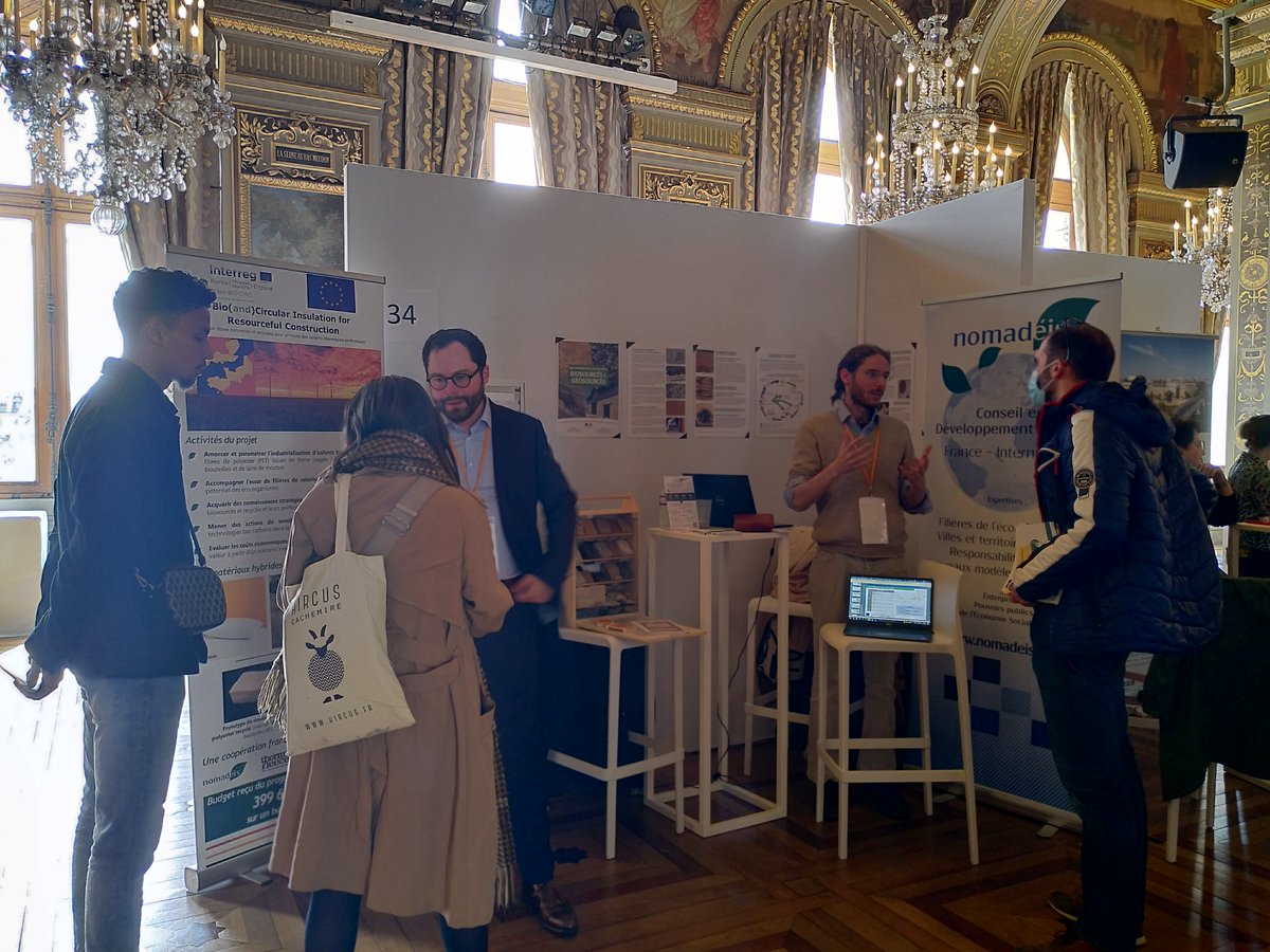 🏡 Nomadéis était présent au Forum Habiter Durable organisé par l’<a href="/AparisClimat/">Agence Paris Climat</a> dans les magnifiques salons de l’Hôtel de Ville !

L'occasion d'échanger sur les moyens de réduire l’empreinte carbone du bâtiment et de présenter notre expertise en matière de construction durable.
