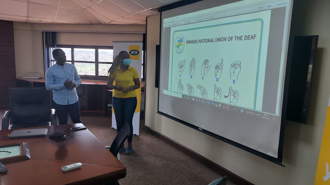 samuelmunana1's tweet photo. Happening now: With the partnership between @MTNRwanda and @NUDOR_Rw , @rnudeaf as a @NUDOR_Rw member joined effort in offering #RwandanSignLanguage training course to MTN staff for a period of 3 months. Happy 4 e dev’ments @anumino @mkngambi @ncpdrwanda https://t.co/Lv5zdj22zu