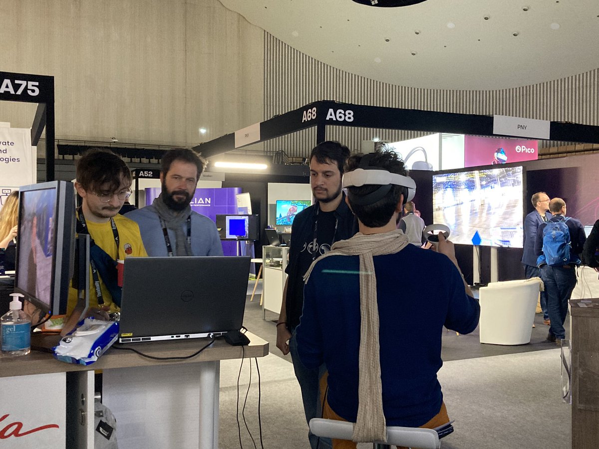 Inria_Rennes's tweet photo. 📌 Dernier jour pour @inria au @lavalvirtual. 
Aujourd’hui le grand public peut venir découvrir les projets autour de la #VR @Invictus_Europe @CrowdDNA_H2020 @CrowdbotP @H2020Present @ClipeCurie https://t.co/yh1YSLUKWF