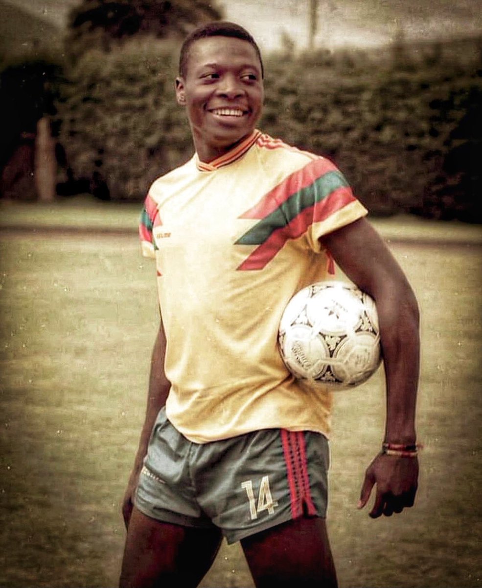 Descansa en Paz COLOSO 
Gracias por tu fútbol
Pusiste a vibrar un país 🙌🏽🙏🏽🇨🇴