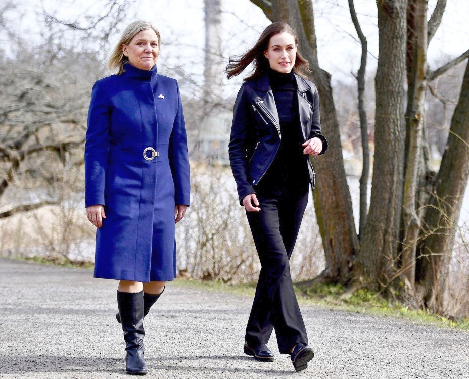 myrtamerlino's tweet photo. Due premier, due #donne di potere e il coraggio delle scelte difficili. Dopo Roberta #Metsola e Ursula #VonDerLeyen sono ancora le donne, Sanna #Marin e Magdalena #Andersson, a lanciare un altro forte segnale, a non arretrare davanti alle minacce di #Putin. 👏 #Finlandia #Svezia https://t.co/jV6HsU0E6C