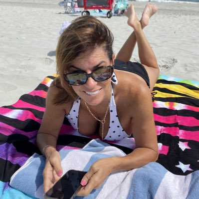 The Mary Burke webcam/tiktok super star Mom on Twitter: "#NewProfilePic