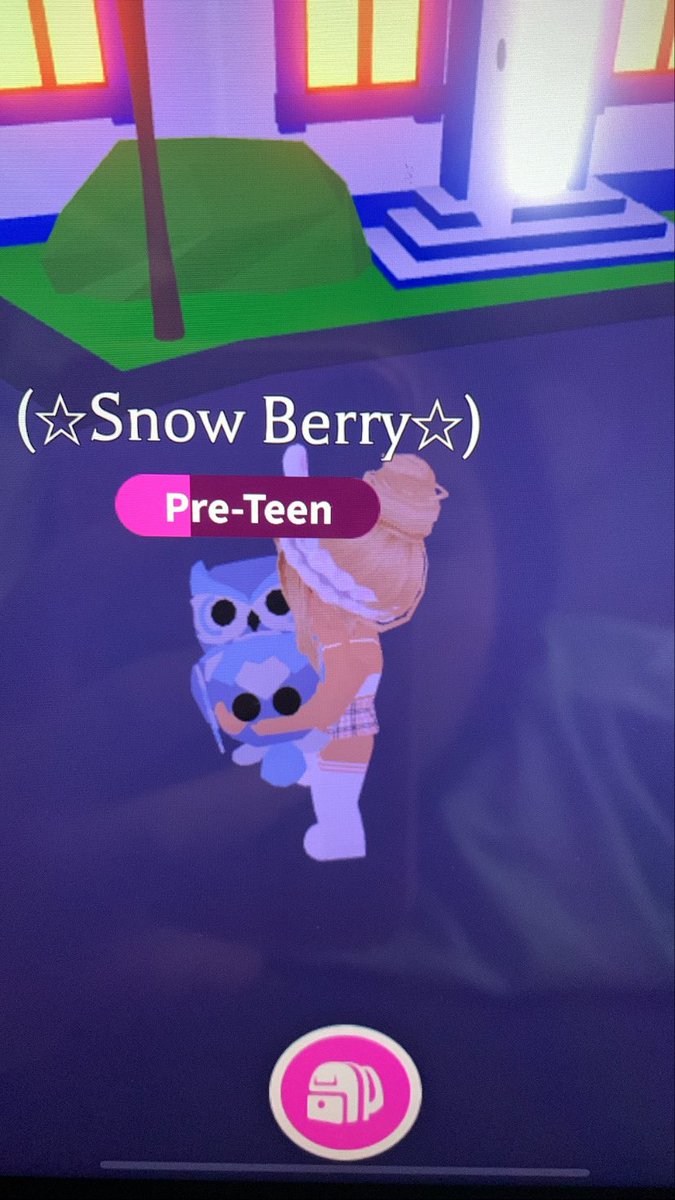 itsnacoa's tweet photo. GIVING AWAY RIDE SNOW OWL FOR FREE!!😍❣️
Rules :
1. Follow this twitter acc
2. Like this tweet
3. Retweet this tweet
THERE IS ONLY 1 WINNER!!☺️JUST DO ALL THE RULES AND I WILL PICK RANDOMLY😄✌️#adoptme #roblox #adoptmegiveaway #indonesia #adoptmeoffers #adoptmepets https://t.co/PJL5HBVJEZ
