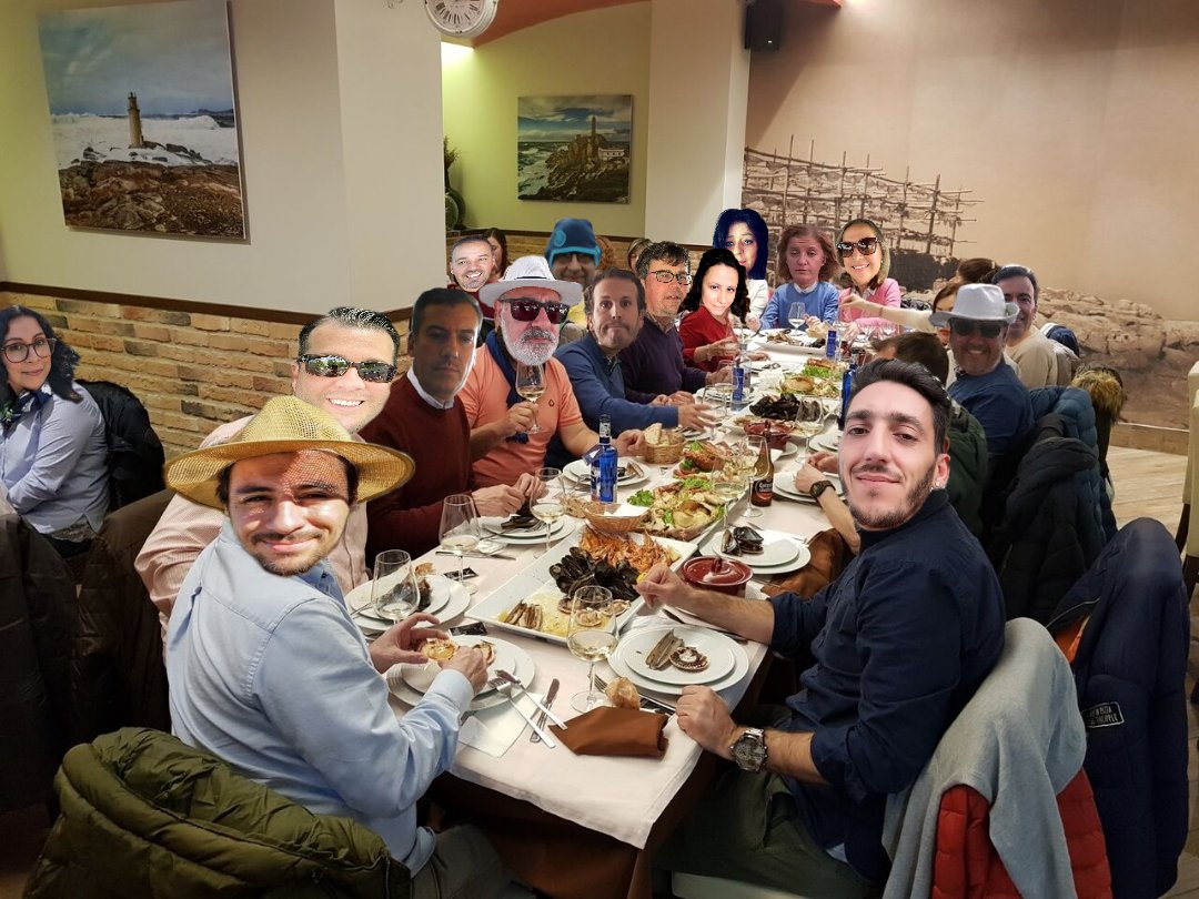 portolover4life's tweet photo. Tá a chegar a hora do almoço! O que vai ser amigos?
@Beeaalmeida23 @NunoCouto85 @cmdasilvalbi @Sier2012 @VictorC20350906 @PGERALDO1977 @kimkim2510 @realjabybesus @PauloJorDaSilva @celinha7411 @NicolinaGuim @MafaldaMariano @alfredogesta @Fjsfm @PainInTheAssMac #comfome&amp;sede https://t.co/6czV7JJBHI