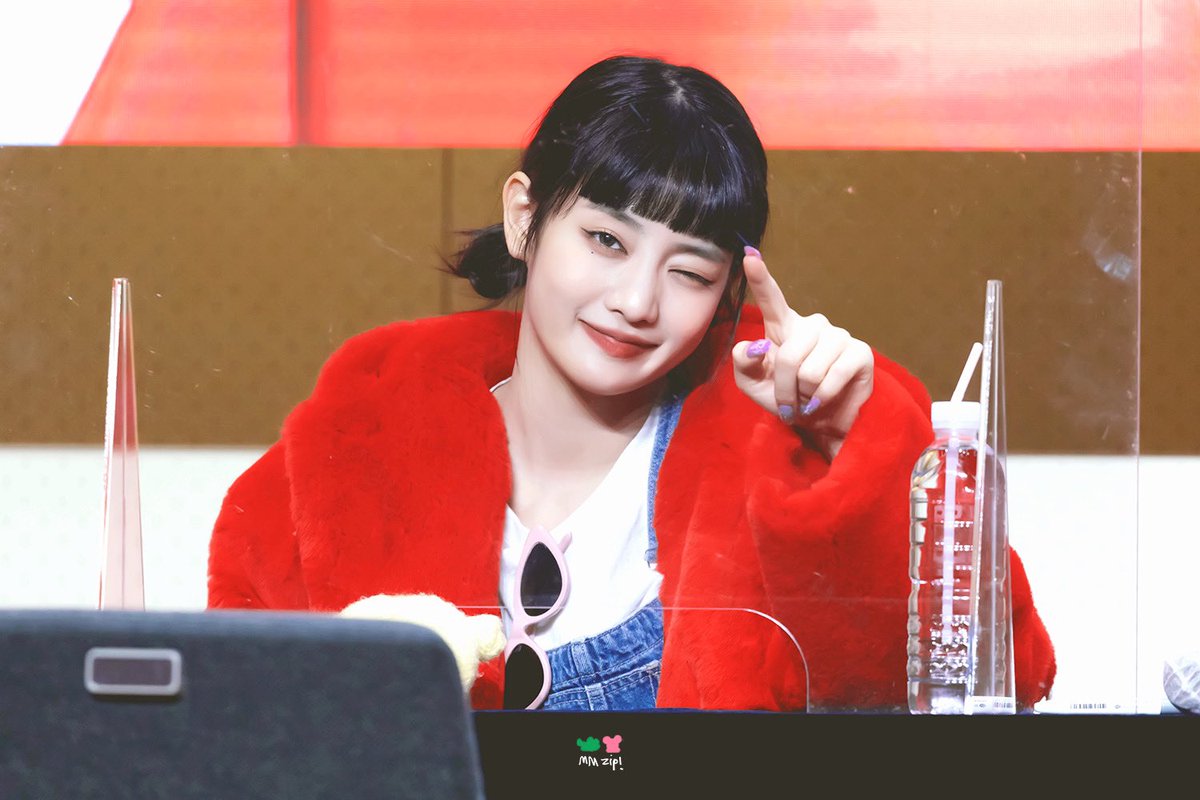 mm_zip97's tweet photo. 220403

😍🥰😘🐭

#여자아이들   #GIDLE   #아이들  #민니 #MINNIE  #I_NEVER_DIE       #GIDLE_TOMBOY https://t.co/v1ZwmRXgoP