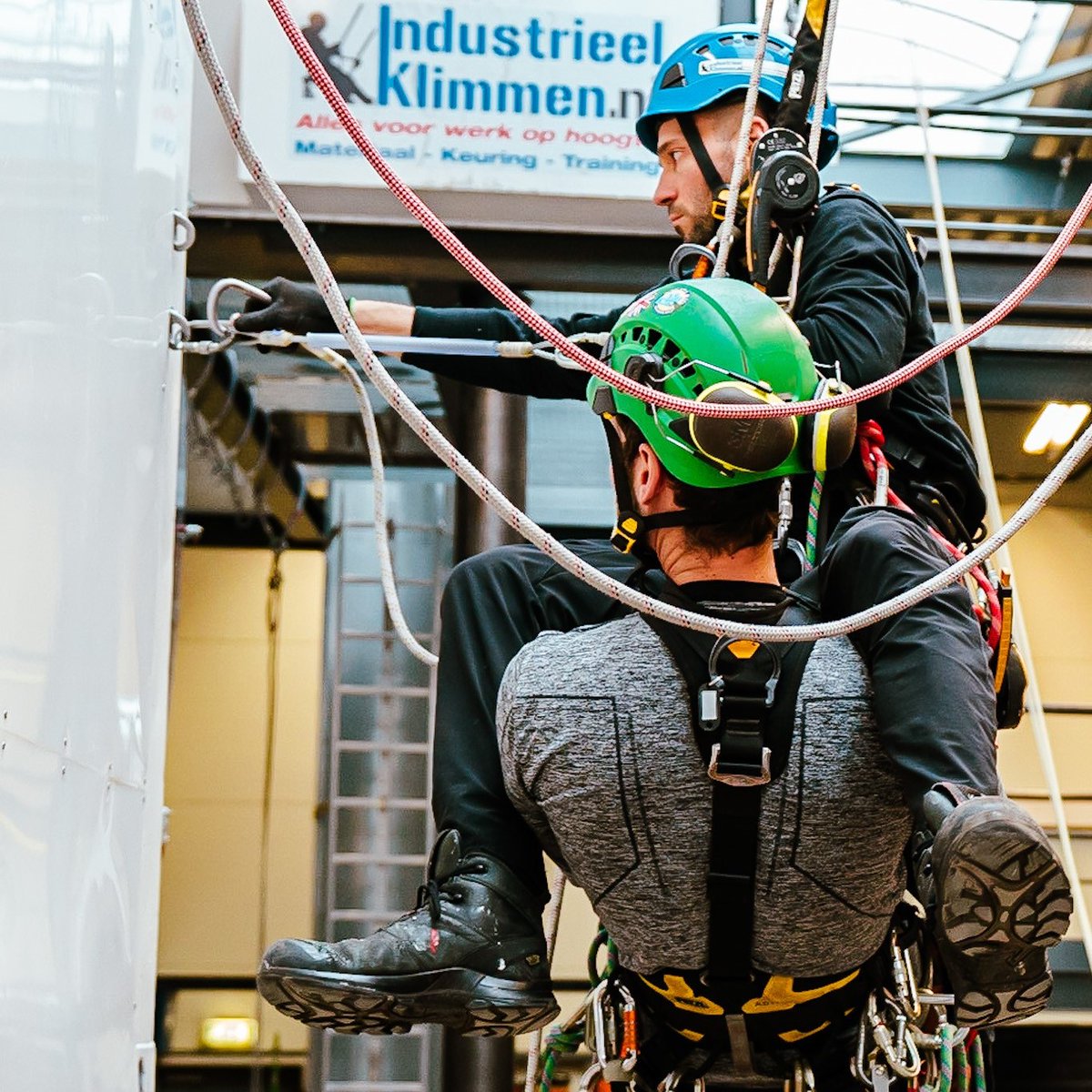 Industrieel Klimmen tweet media