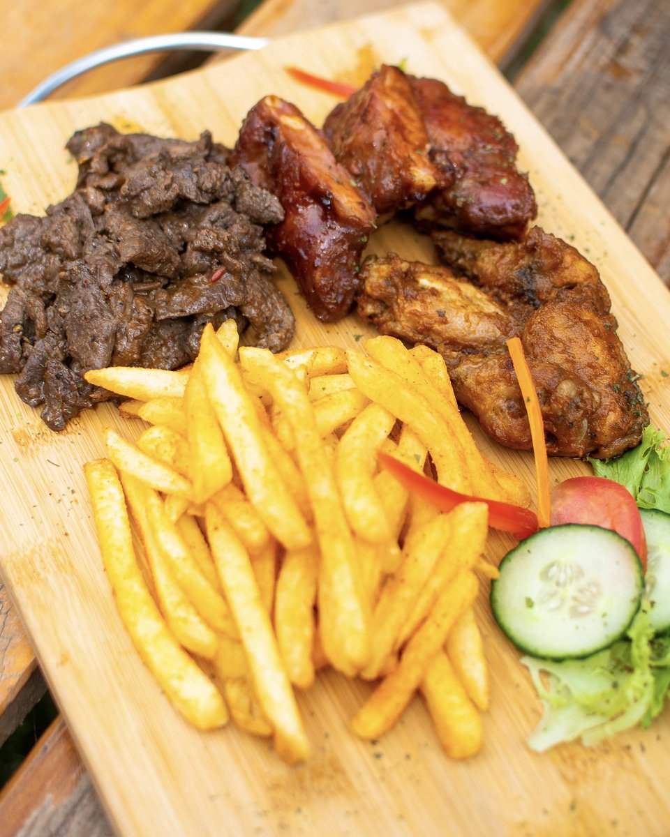 A little bit of this, a little bit of that…
Who said you have to choose??

Our platters are the perfect choice if you want a bit of everything. 🍖 🥩 🍟