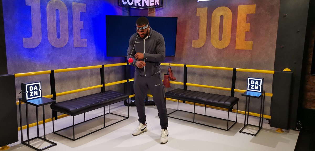 C4CHEV's tweet photo. Make sure you catch #fromthecorner tonight on @DAZNBoxing . Myself & @anthonywatson_ are the guests on the couch.
What a funny show this gonna be😂.
@SwarzyMacaly
@davidalorka
@SportsJOE_UK https://t.co/cllYlTzDUh
