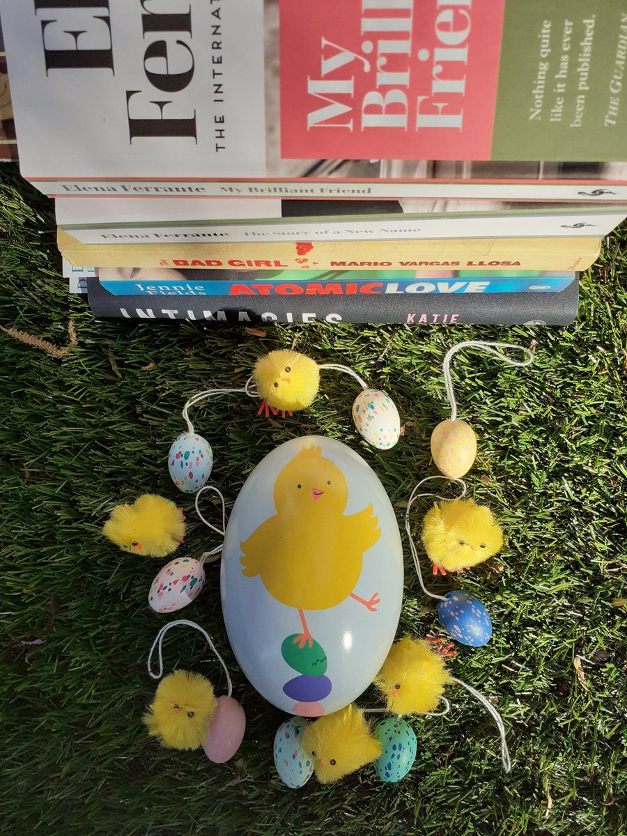 inter_saga's tweet photo. Intersaga Literary Agency wishes everyone a #happyEaster2022 π£π€π₯ππ
#eastereggs #easterchocolate #readingpile #offtothebeach π₯³π₯°β±ππ https://t.co/Lv2m2GAcl5