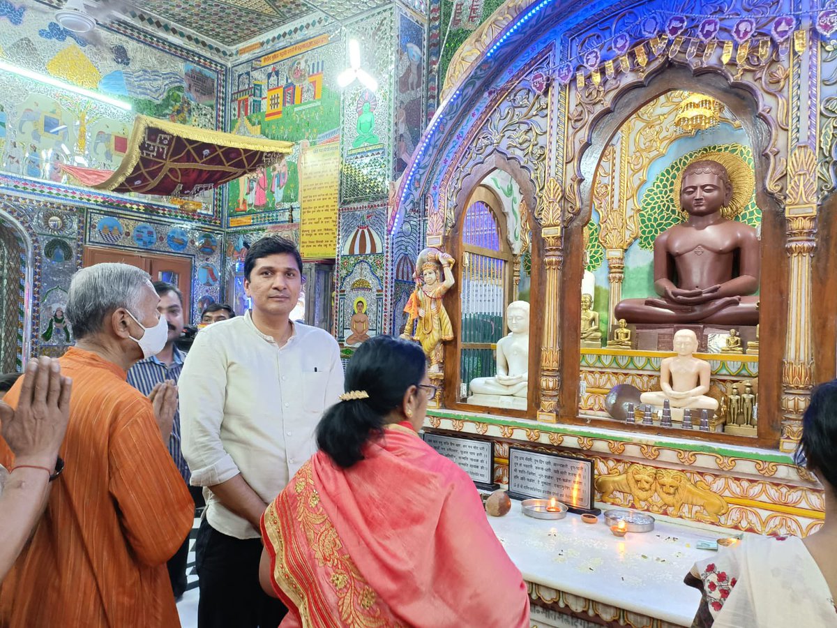 Saurabh_MLAgk's tweet photo. भगवान महावीर जयंती की शुभकामनाएँ https://t.co/DWhb7AvkRn