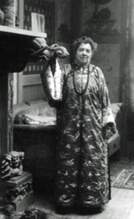 🎨👩‍🎨📊  Je viens de découvrir l'incroyable ouvrage « Color Problems » d'Emily Noyes. 

Paru en 1902, c'est un manuel pratique sur la couleur, d'une inventivité folle. 

C'est magnifique et c'est TRUFFÉ DE DATAVIZ ⬇️