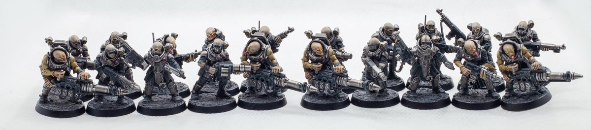 FallofCthulhu's tweet photo. New Year, New Cult complete. My 2022 Genestealer Cult is done. Really happy with how this turned out! Now what to paint next? #WarhammerCommunity #Warmongers #warhammer40k #PaintingWarhammer https://t.co/zlBwFGKTj5