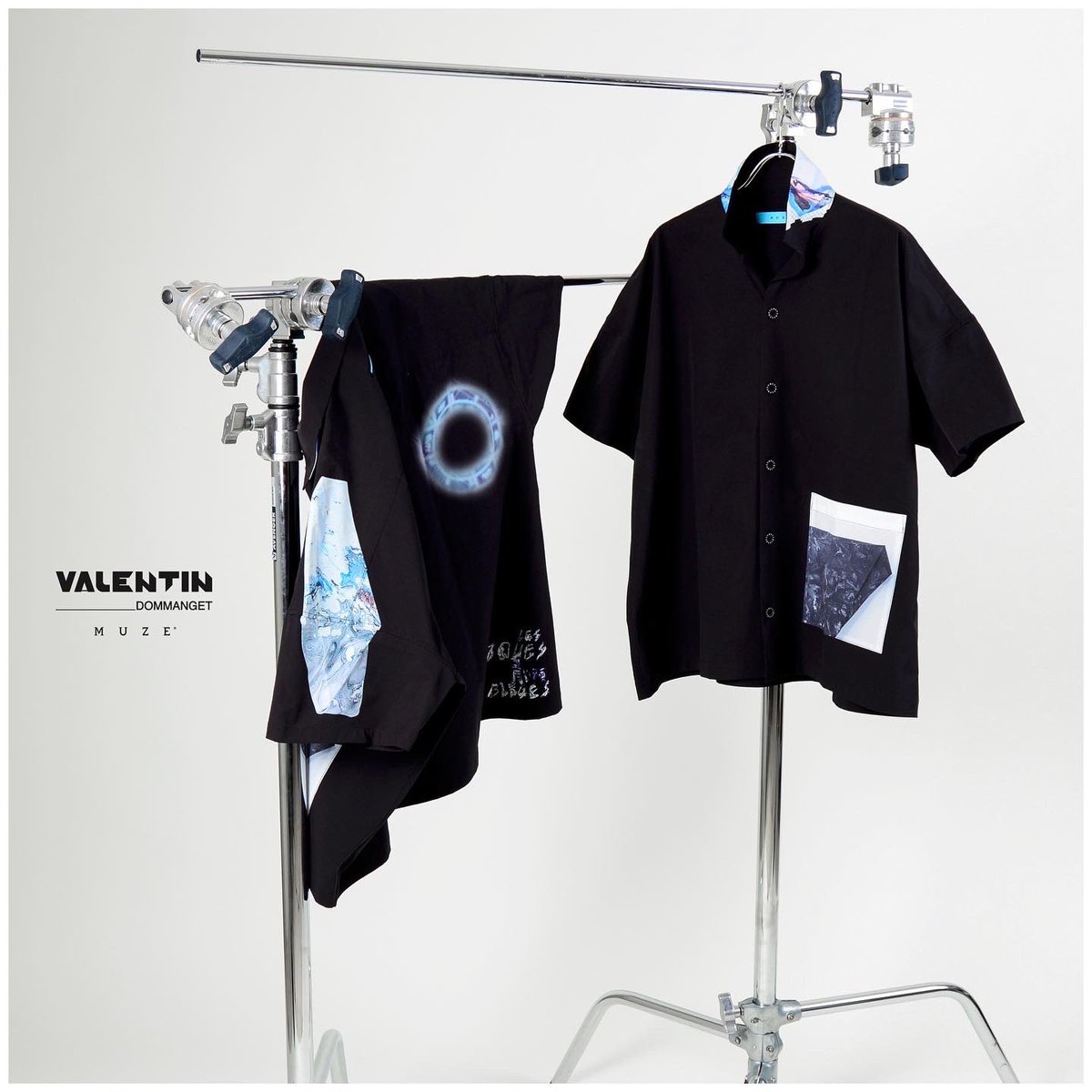 SIVA0516's tweet photo. 東京を拠点に活動するフランス人アーティストValentin DommangetとMUZEによるコラボレーションのカプセルコレクション

“Valentin Dommanget × MUZE”
Capsule Collection

EXHIBITION PERIOD:
4.15.FRI - 4.23.SAT

LAUNCH PARTY:@MUZE_GALLERY 
4.15.FRI 19:00-22:00 https://t.co/p43W1Ml7cG