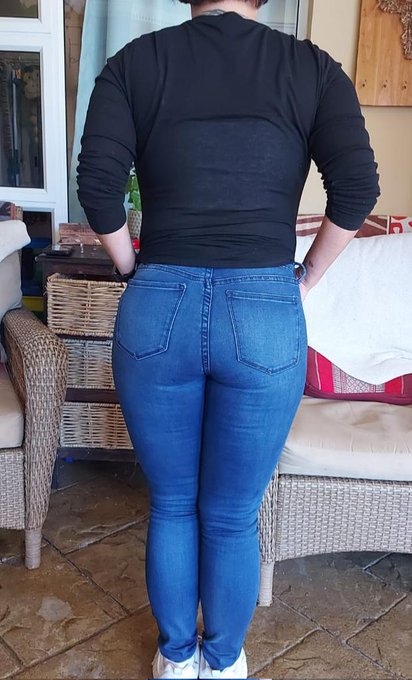 Theres been some question of my fitness well my ass shows its still damn tight so to all the questions