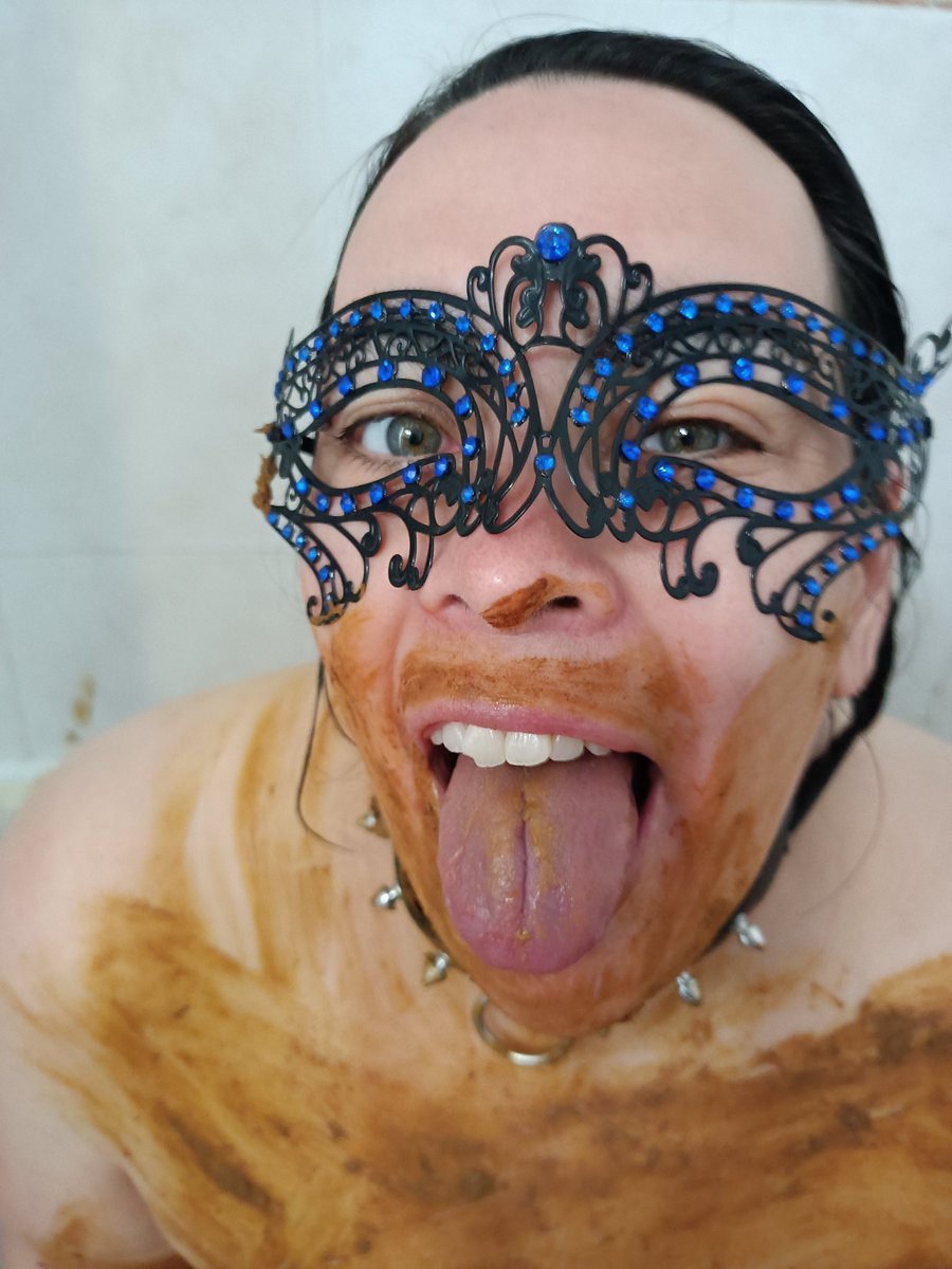 ramiro_feeder's tweet photo. This morning she wanted my shit again.  First in the mouth then to spread the whole body.  Real living toilet @Janine_Extreme #shit #shitpig #shiteat #scat #scateating #scatcouple #scatgoddess #toiletslavery #toiletgirl #toilettraining #poo #pissing #pee #coprophilie #slavewoman https://t.co/0u7IiS4aoU