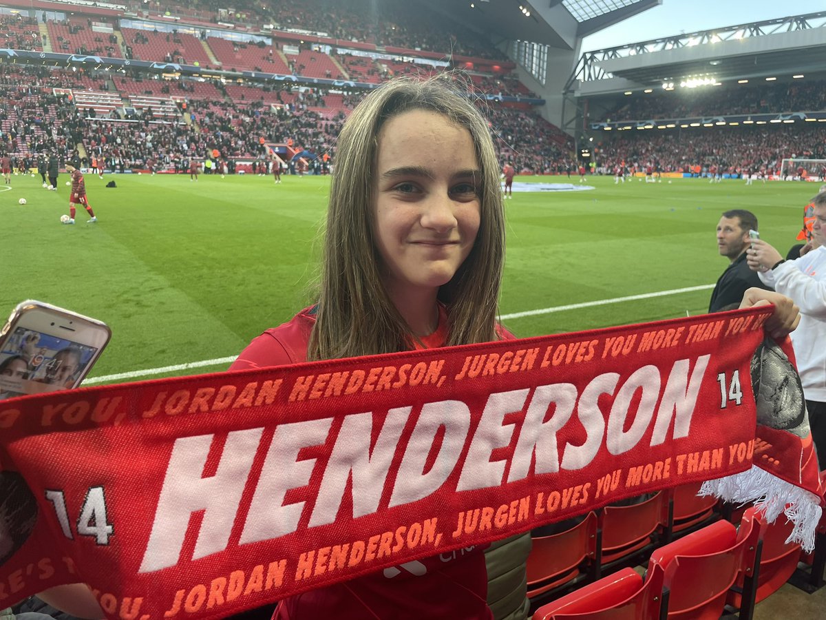 RiettH's tweet photo. 1st time @LFC ⚽️❤️ https://t.co/7NyE9uO4rg