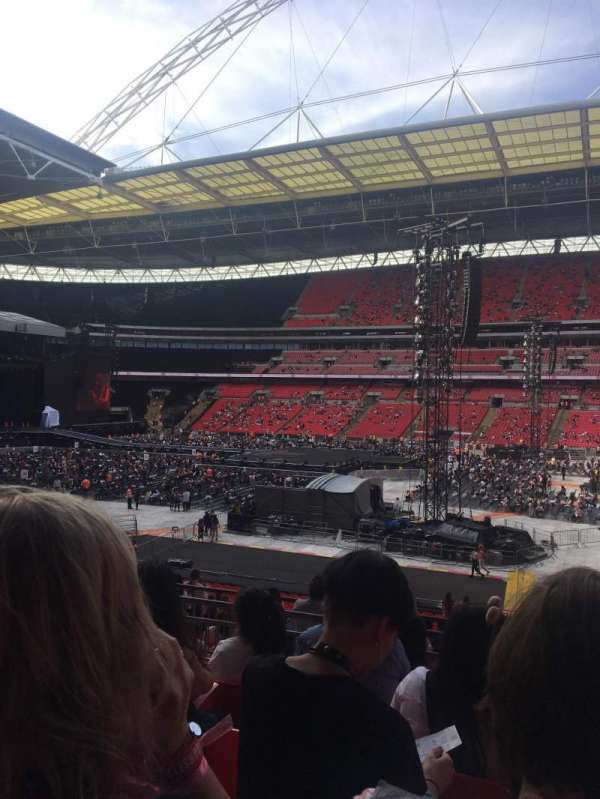 matthewpratt_10's tweet photo. 3x Tyson Fury vs Dillian Whyte tickets for sale. Section 121, Row 36, Seats 284-286. Selling cheaper than retail. DM me if interested! #FuryWhyte #TysonFury #DillianWhyte #Furytickets https://t.co/BKHhdmDfOF