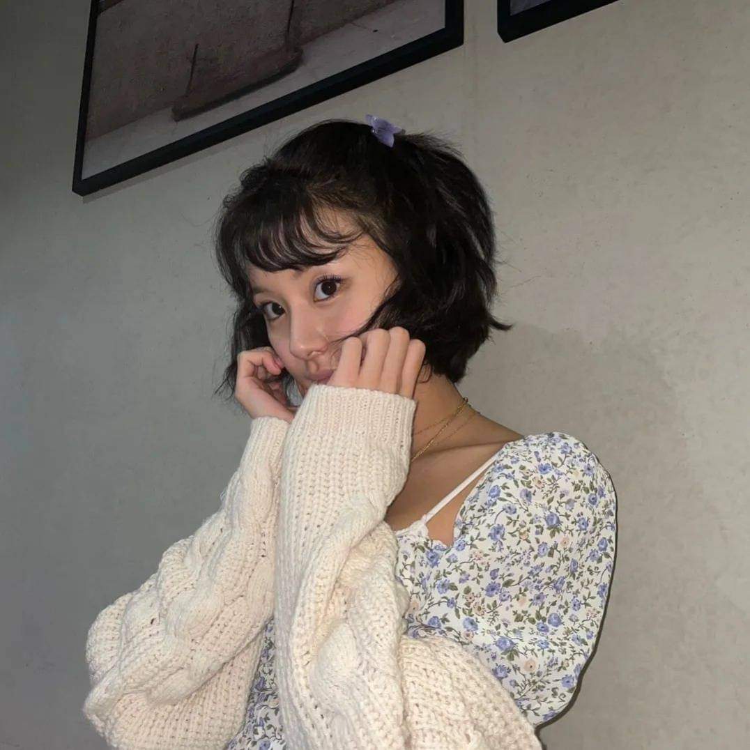 chaeynnv's tweet image. 😳😳😳